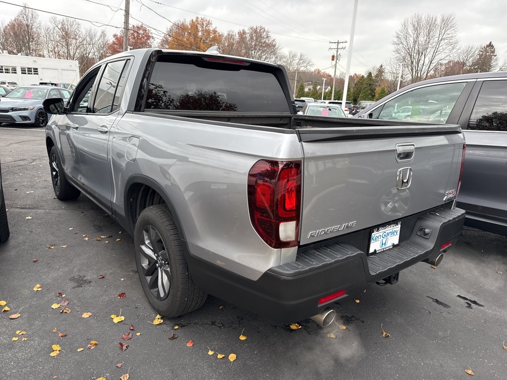 2023 Honda Ridgeline Sport photo 3