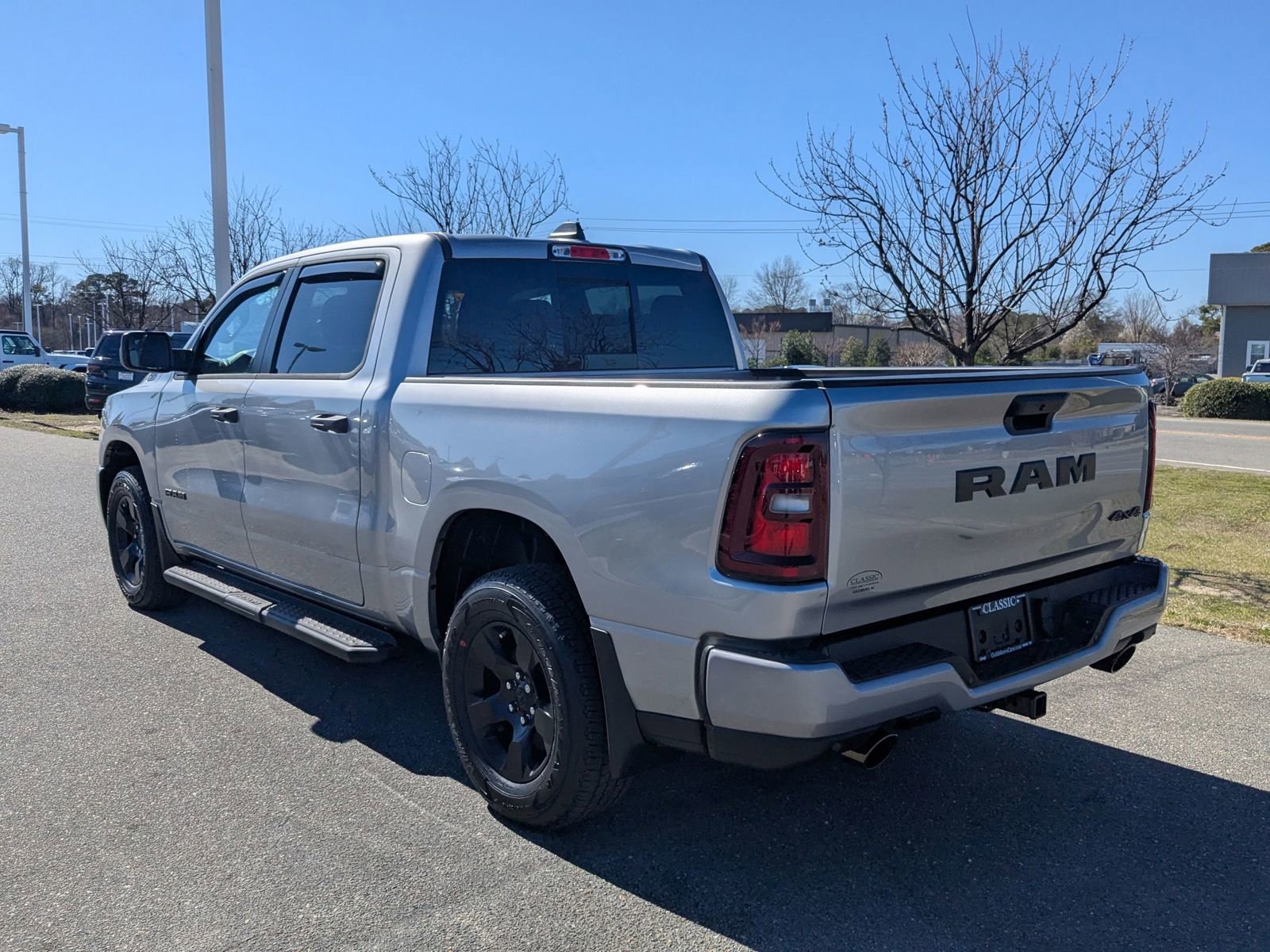 2025 Ram 1500 Tradesman photo 7