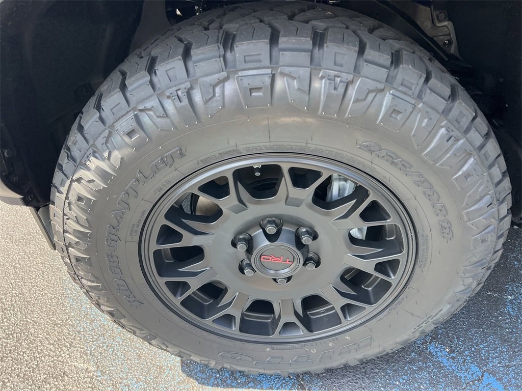 2025 Toyota 4Runner photo 11