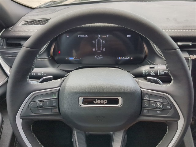 2025 Jeep Grand Cherokee Limited photo 32
