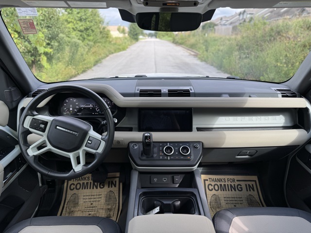 2023 Land Rover Defender 110 X-Dynamic SE photo 18