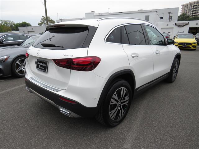 2025 Mercedes Benz GLA 250 4MATIC photo 4