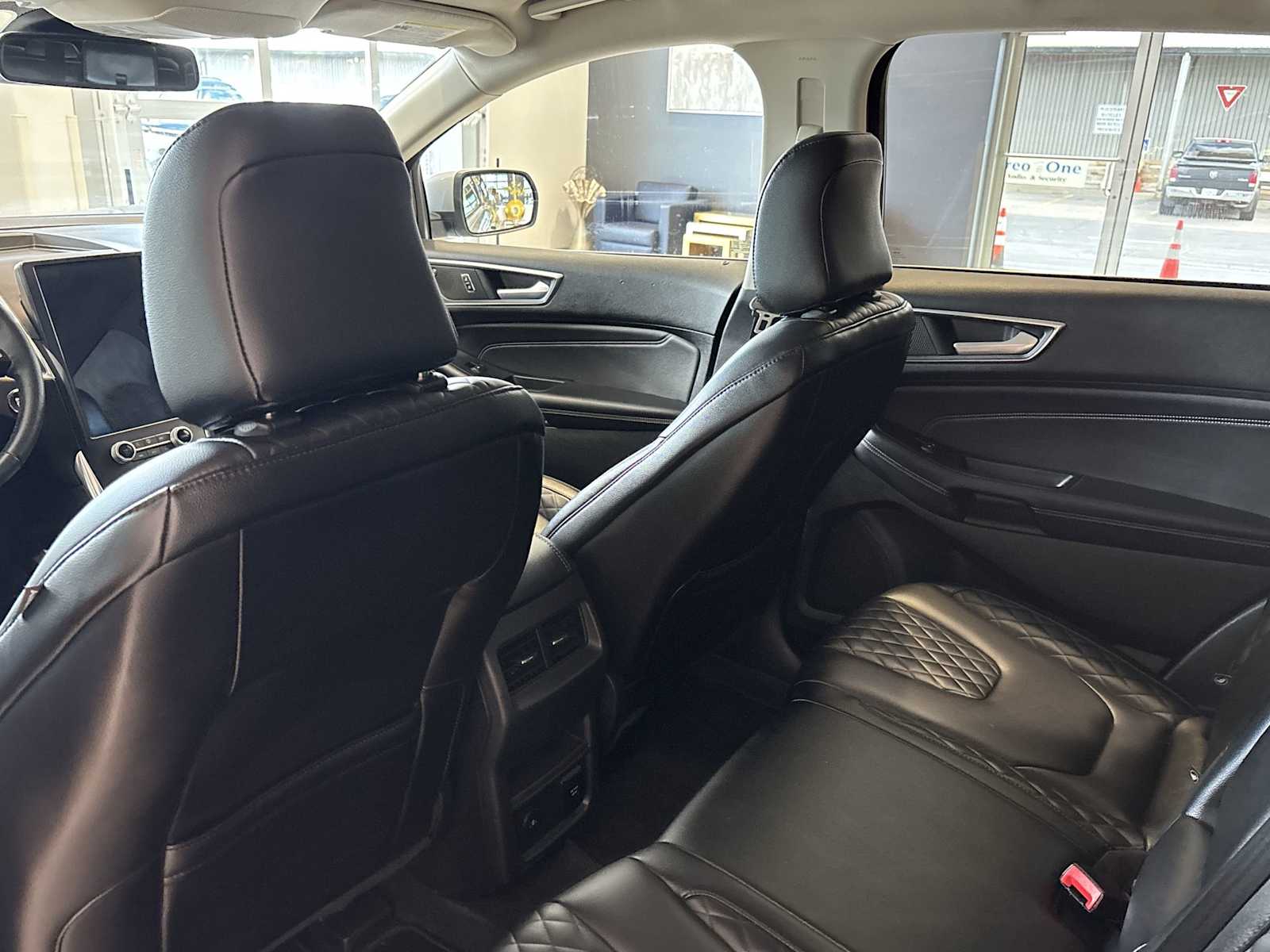 2024 Ford Edge Titanium photo 21