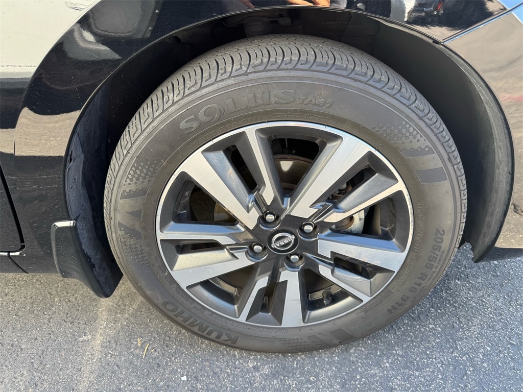 2024 Nissan Versa 1.6 S photo 2