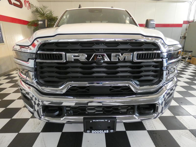 2025 Ram 2500 Tradesman photo 2