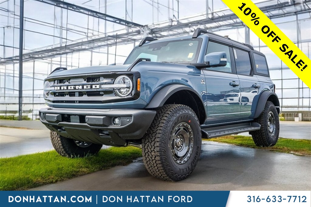 2025 Ford Bronco Outer Banks's photo