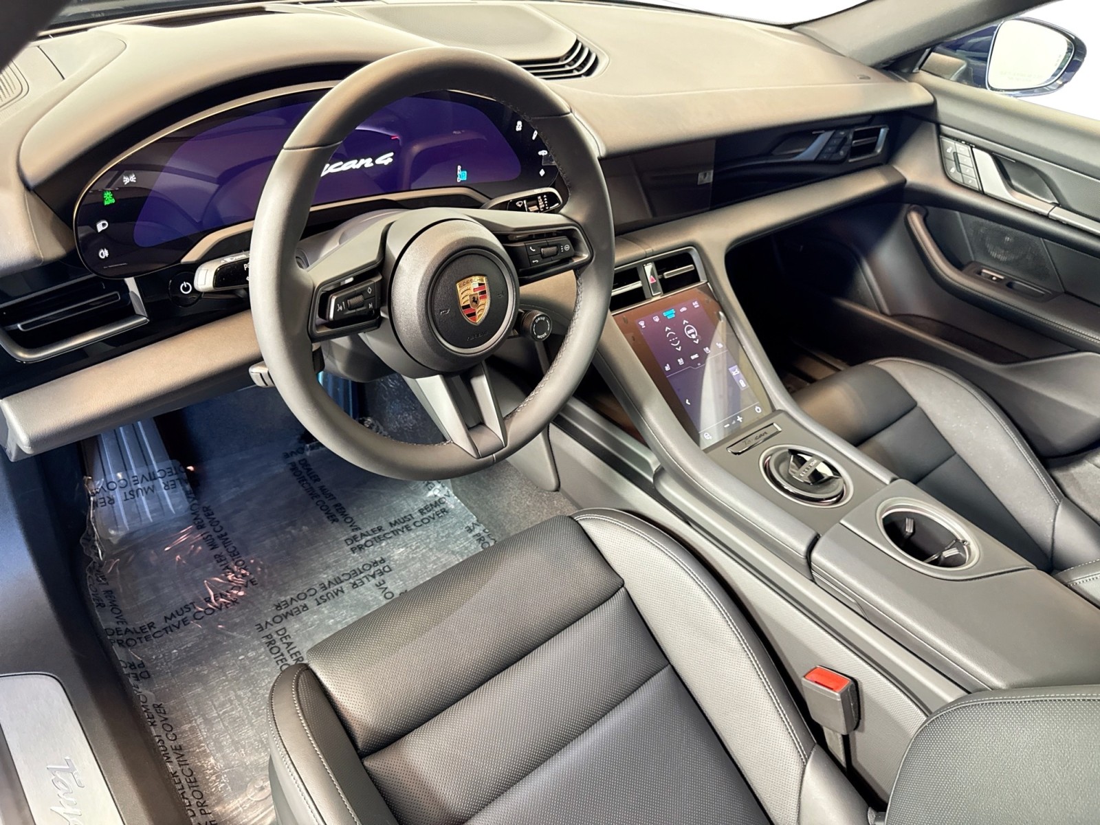 2025 Porsche Taycan 4 photo 4