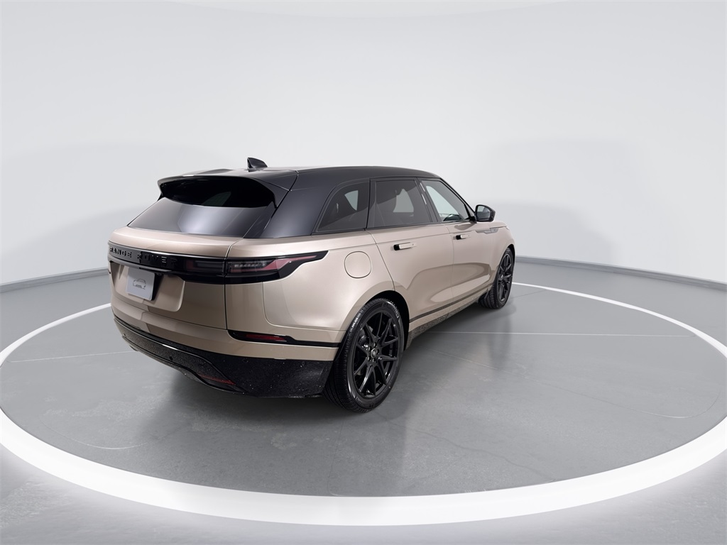 2026 Land Rover Range Rover Velar SE photo 7