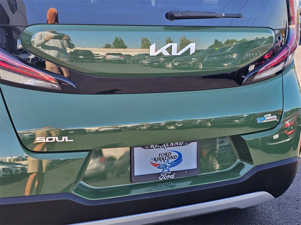 2023 Kia Soul EX photo 14