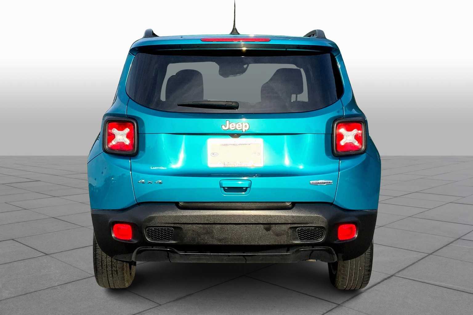 Image 3 of Pre-Owned 2022 Jeep Renegade Latitude