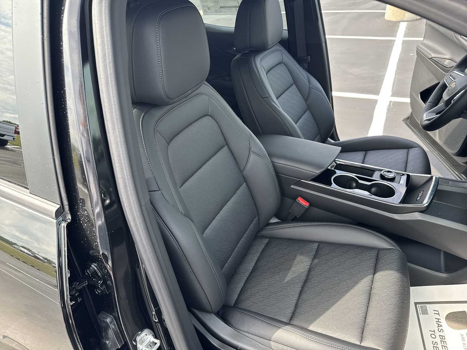 2026 Chevrolet Equinox LT photo 18