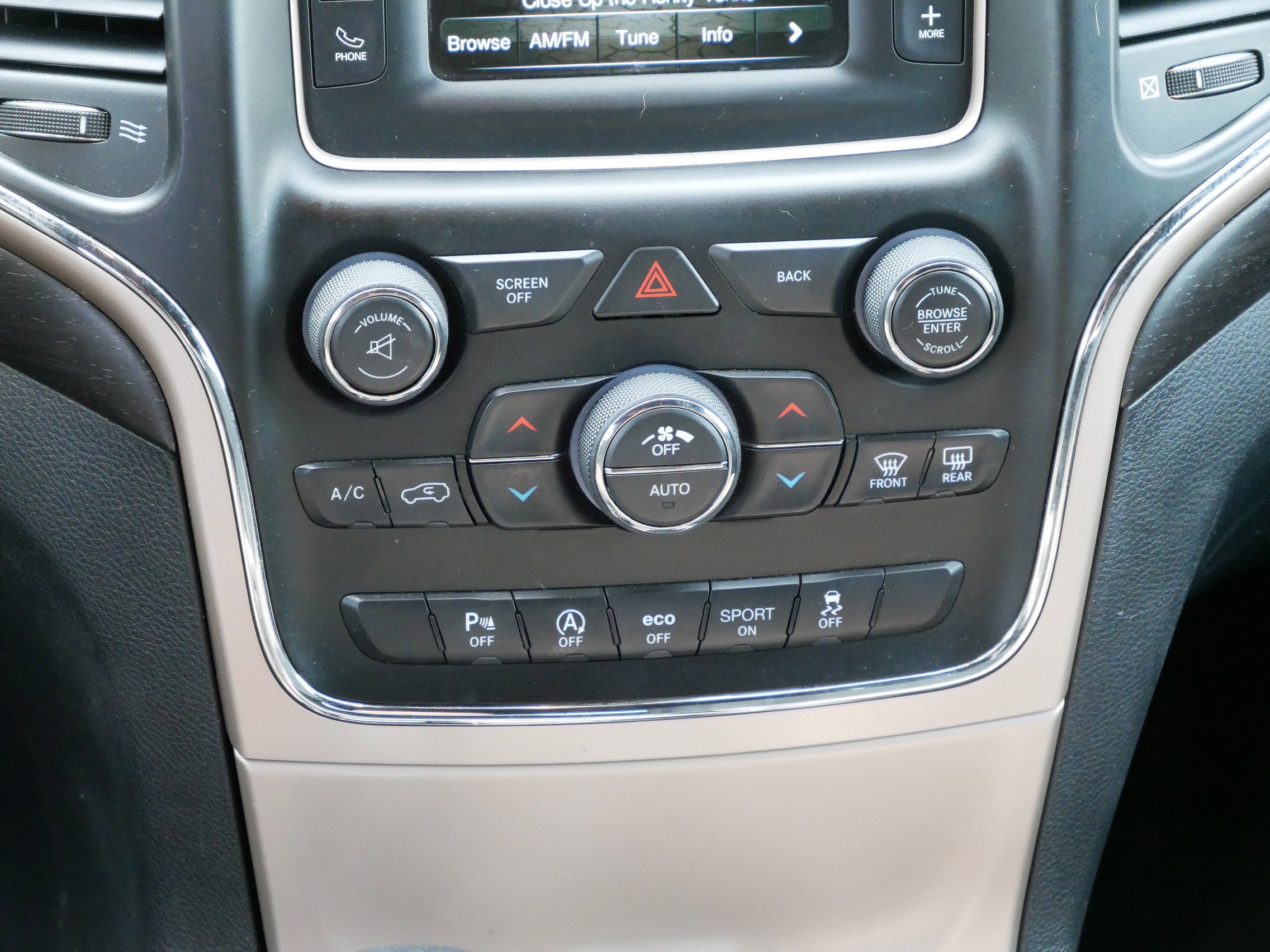 2017 Jeep Grand Cherokee Laredo photo 15