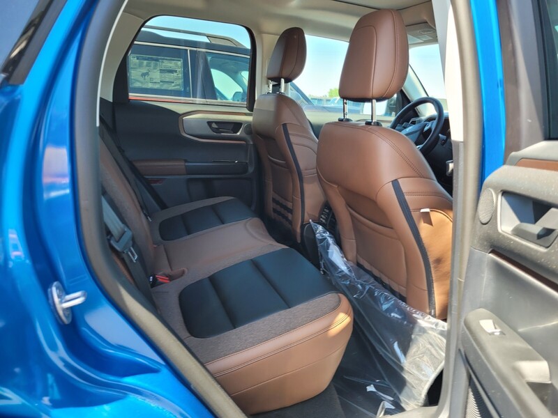 2025 Ford Bronco Sport Outer Banks photo 11