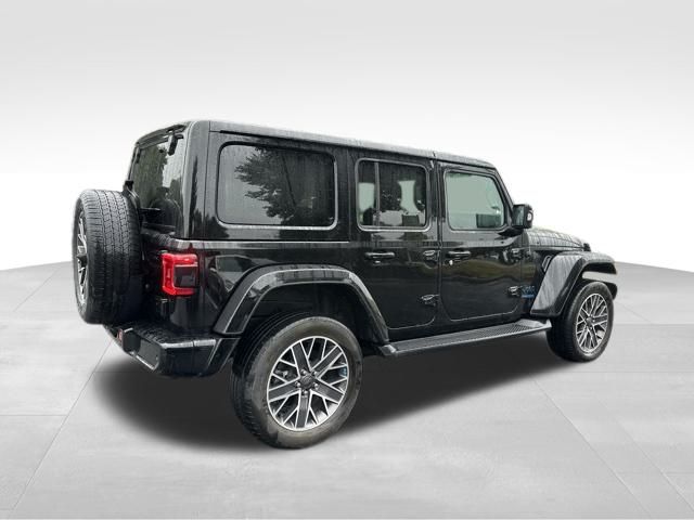 2022 Jeep Wrangler Unlimited Sahara 4xe photo 6
