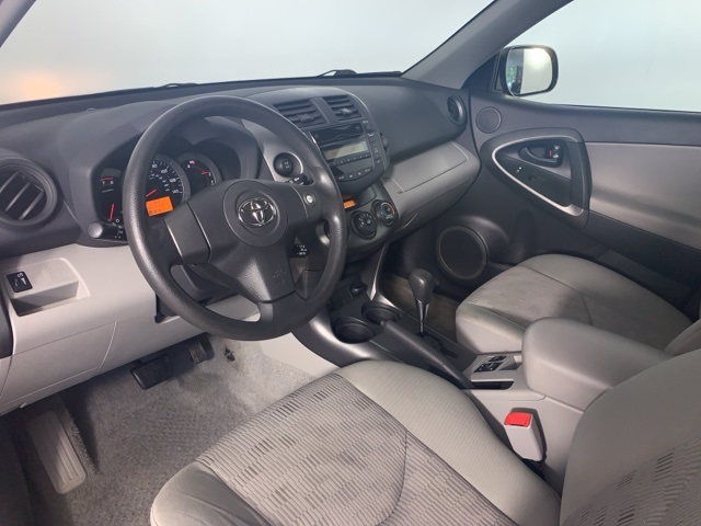2011 Toyota RAV4 Base photo 11