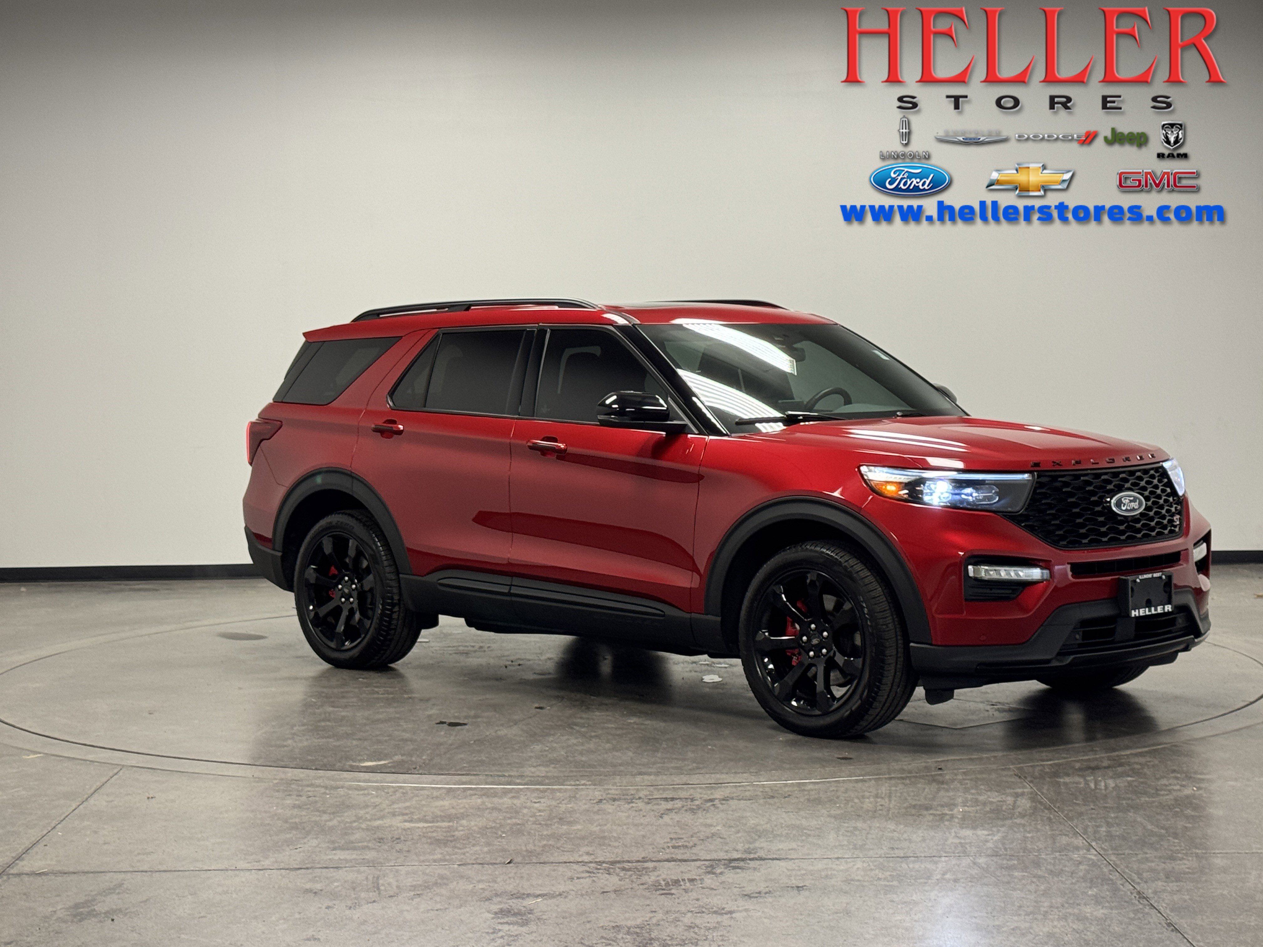 2023 Ford Explorer ST's photo