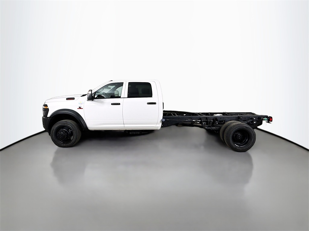 2025 Ram 5500 Tradesman photo 2