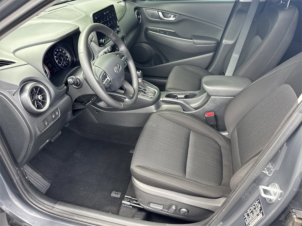 2023 Hyundai Kona SEL photo 9