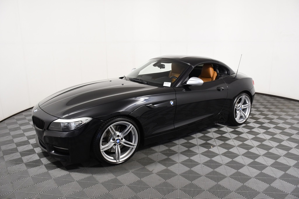 Used 2012 BMW Z4 sDrive35is with VIN WBALM1C54CE633636 for sale in Richfield, Minnesota