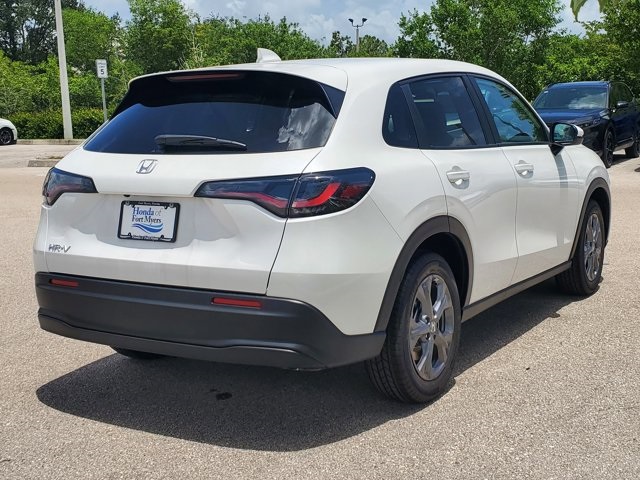 2026 Honda HR-V LX photo 4
