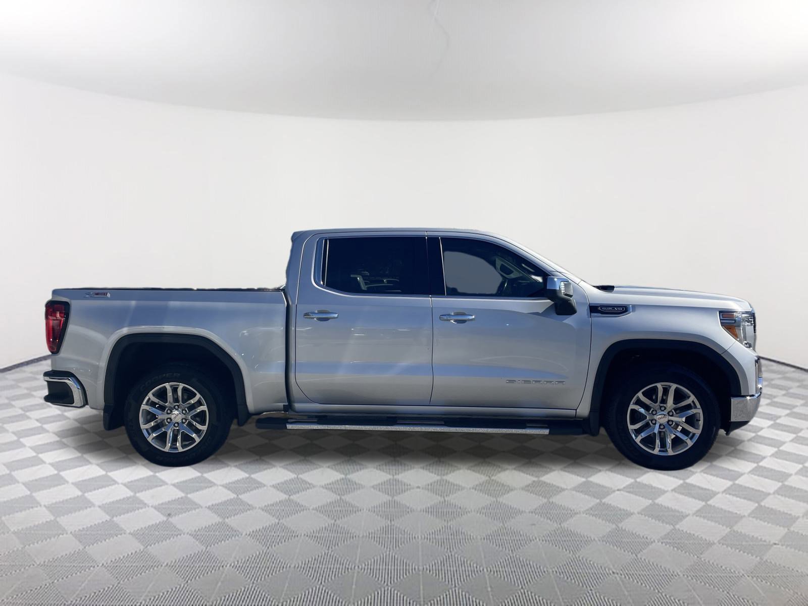 2019 Gmc Sierra 1500 SLT photo 4