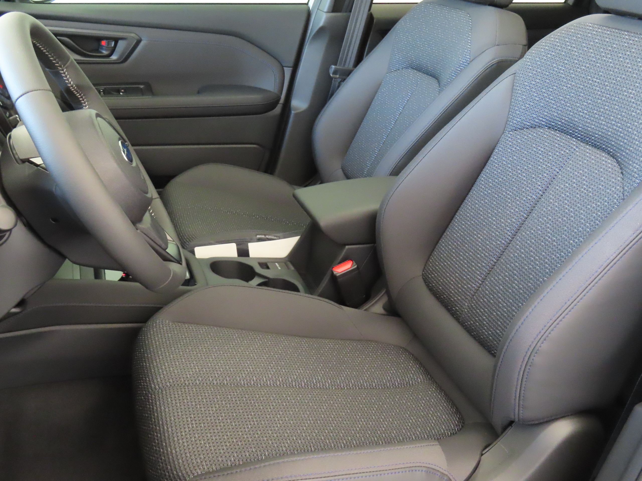 2025 Subaru Forester Premium Base photo 8