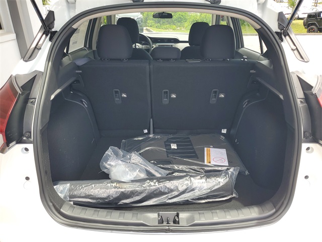 2025 Nissan Kicks Play S photo 3