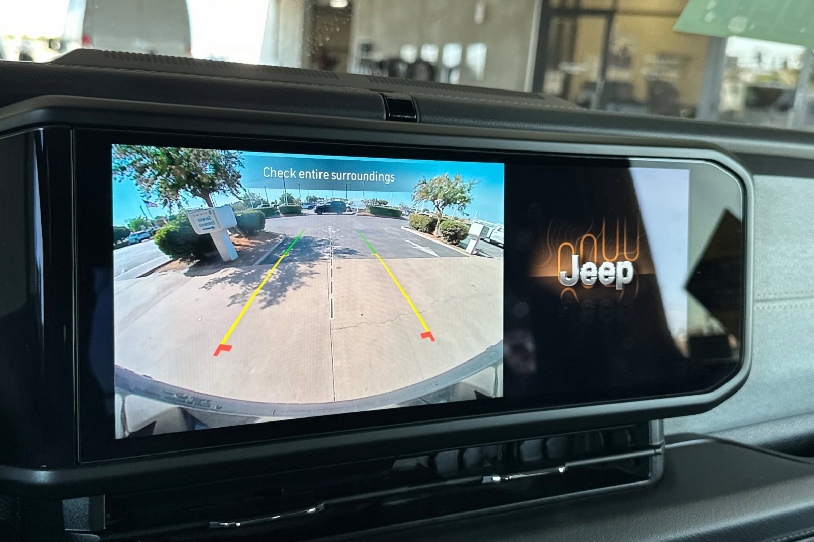 2024 Jeep Wrangler Sahara 4xe photo 19