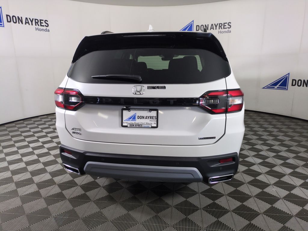 2025 Honda Pilot Touring photo 4
