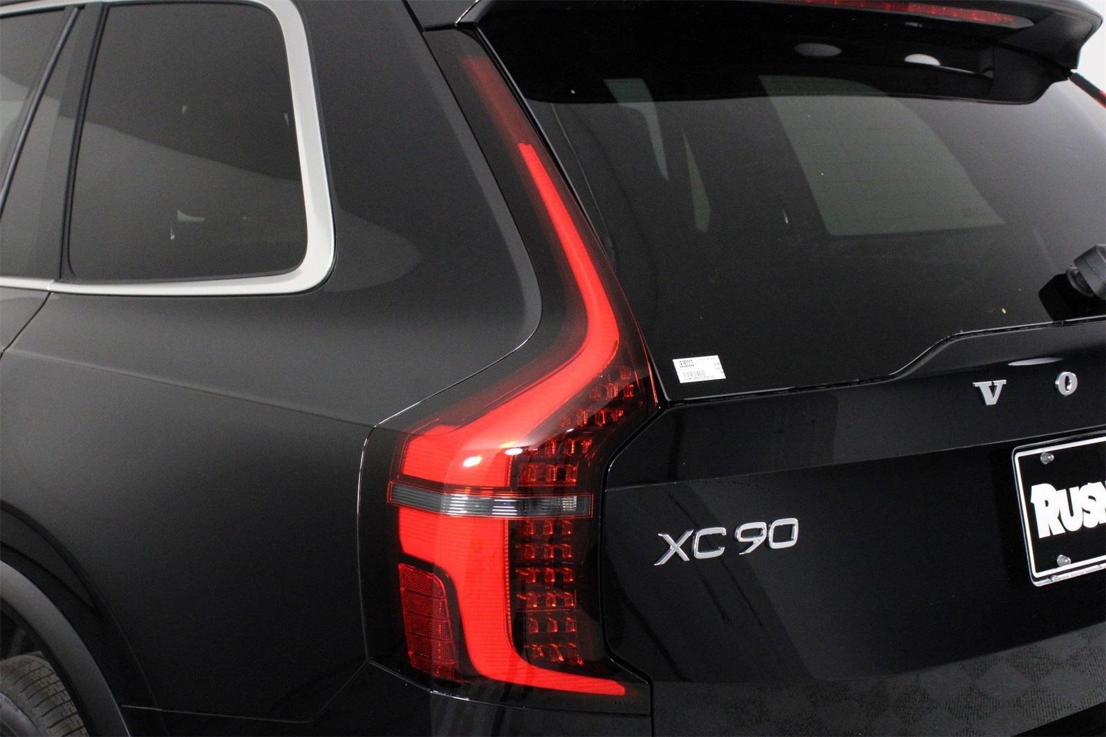 2026 Volvo XC90 B5 Plus photo 14