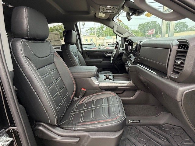 2025 Chevrolet Silverado 2500HD LT photo 17