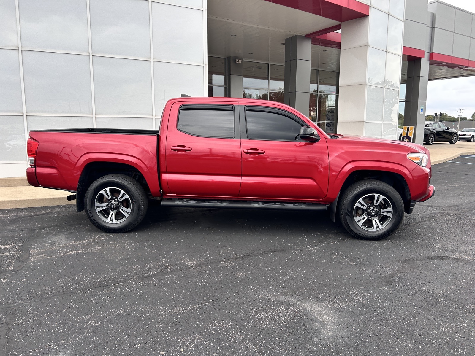 2017 Toyota Tacoma SR photo 2