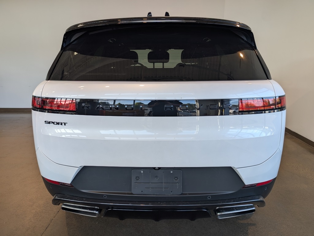 2024 Land Rover Range Rover Sport SE photo 3
