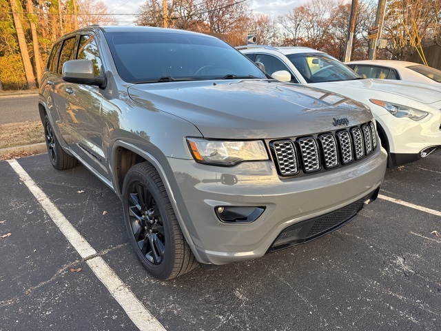 2019 Jeep Grand Cherokee Altitude's photo