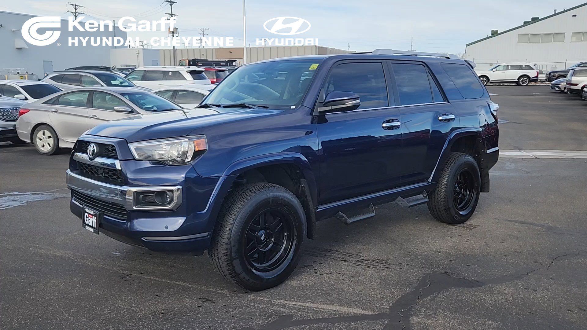 2017 Toyota 4Runner SR5's photo