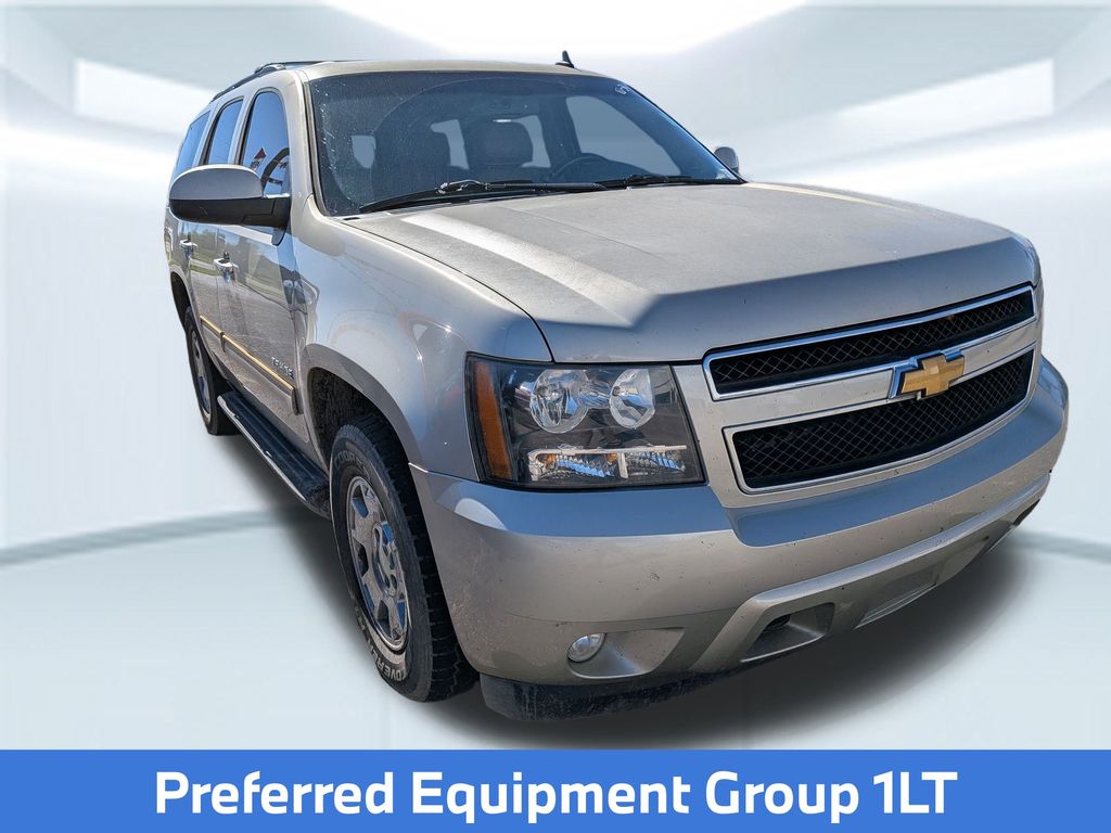 2014 Chevrolet Tahoe LT photo 3