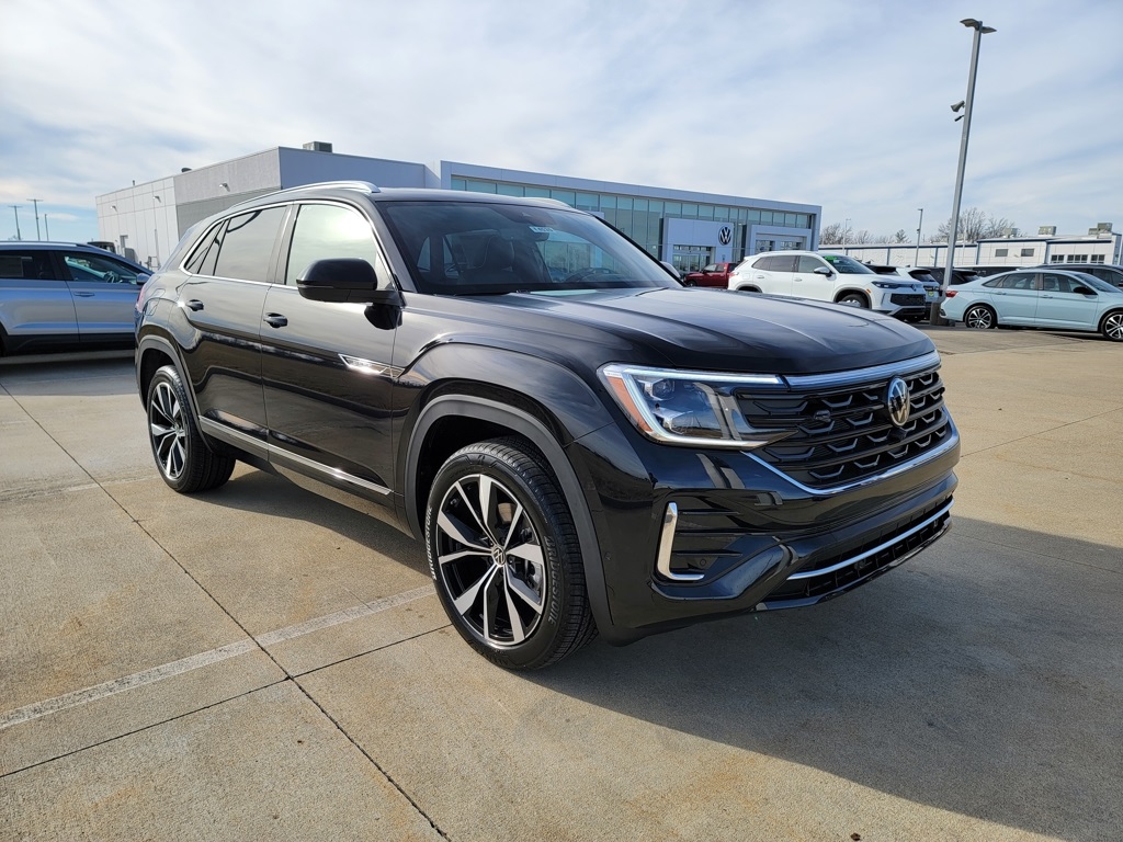 2026 Volkswagen Atlas Cross Sport SEL Premium R-Line's photo
