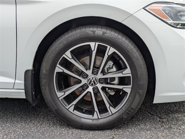 2024 Volkswagen Jetta 1.5T Sport photo 10