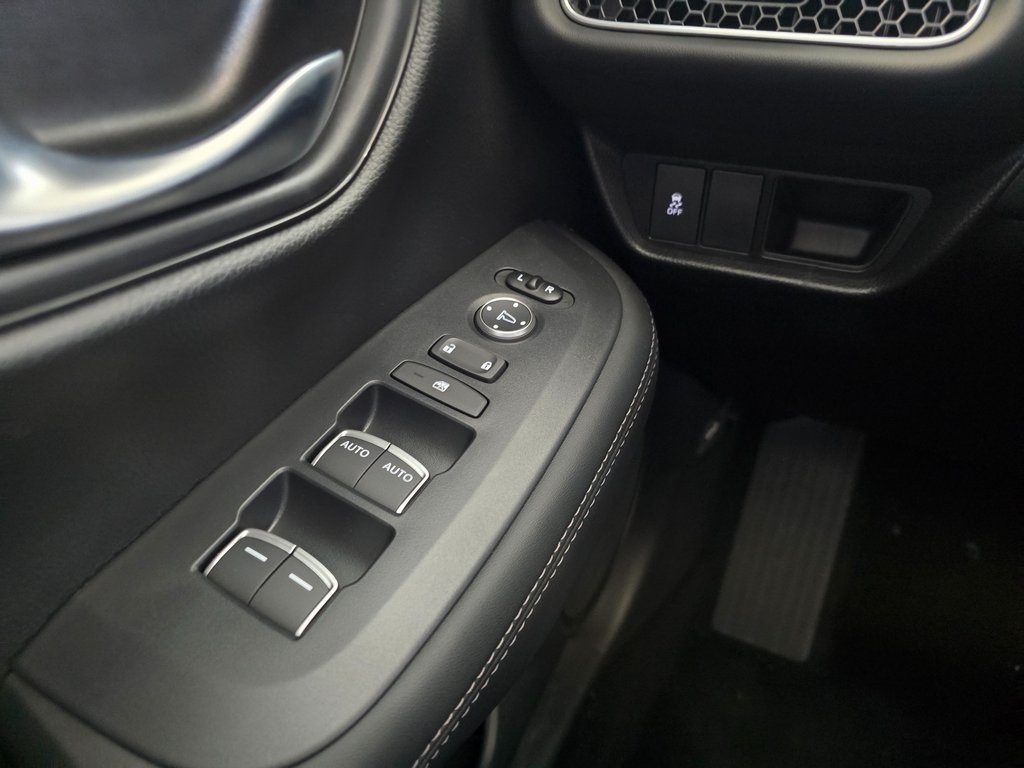 2026 Honda HR-V EX-L photo 18
