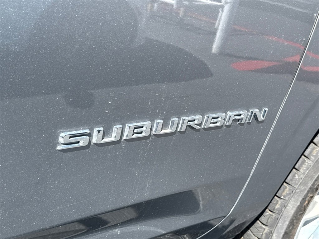 2023 Chevrolet Suburban Premier photo 2