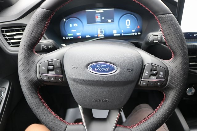 2025 Ford Escape Hybrid ST-Line Select photo 28