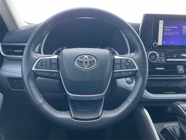 2023 Toyota Highlander Limited photo 9