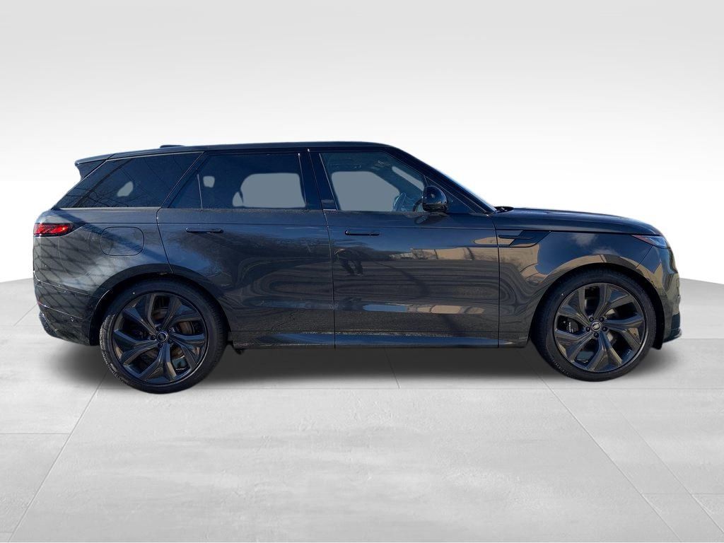2025 Land Rover Range Rover Sport SE photo 4