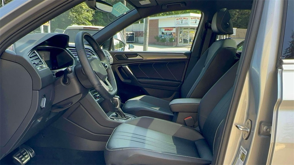 2022 Volkswagen Tiguan SE R-Line Black photo 13