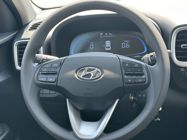 2025 Hyundai Venue SE photo 9