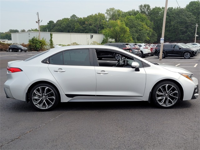 2022 Toyota Corolla SE photo 2