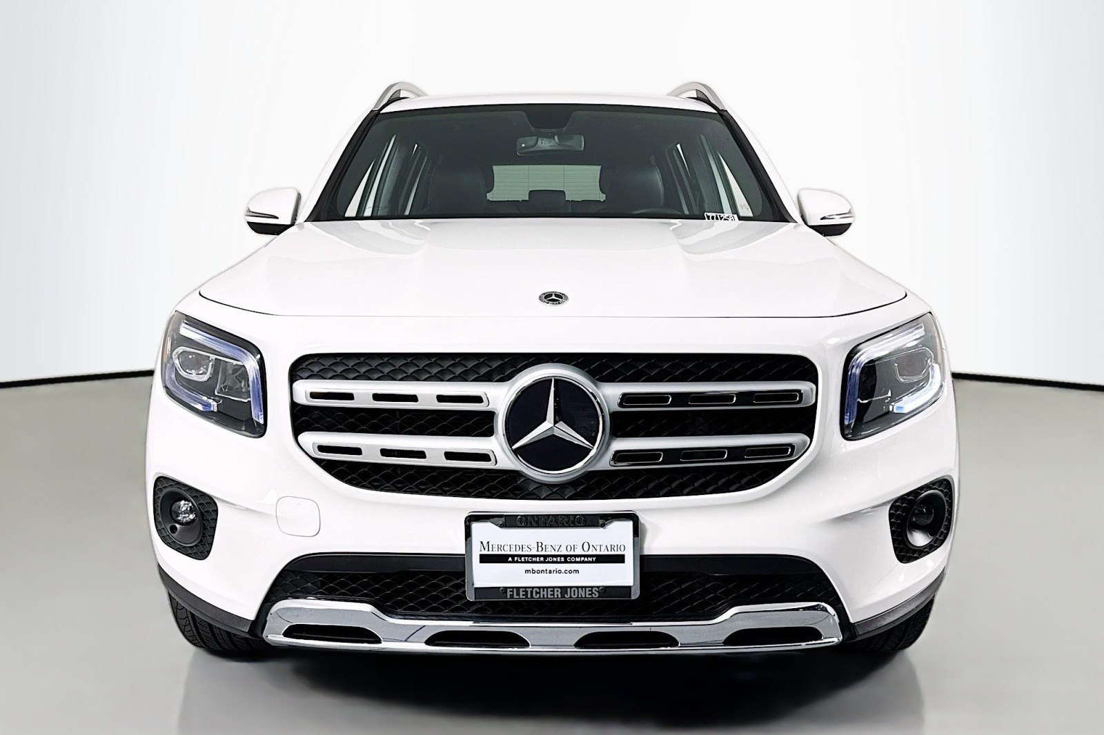 2023 Mercedes Benz GLB 250 photo 2