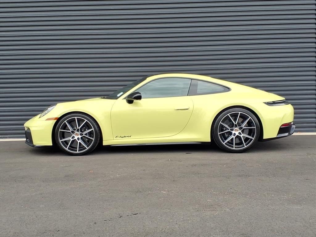 2025 Porsche 911 4 GTS photo 2