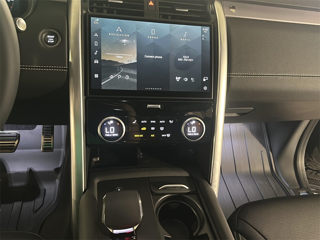2025 Land Rover Discovery SE photo 23