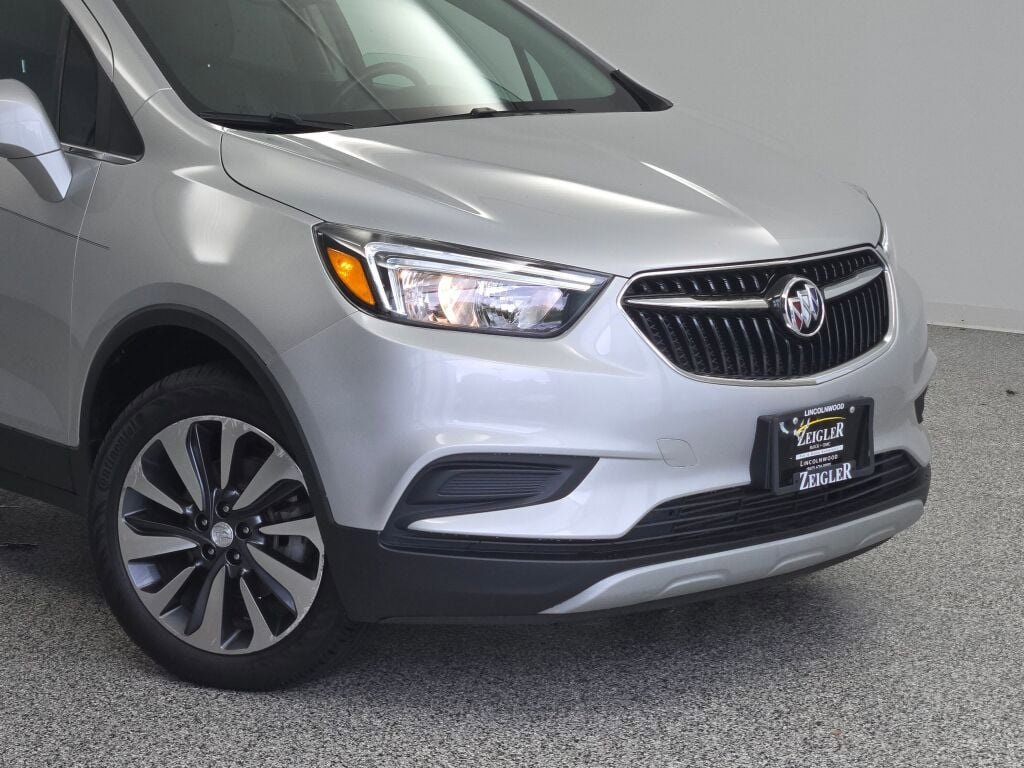 2022 Buick Encore Preferred photo 2